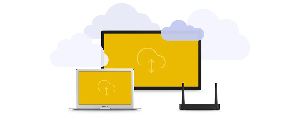 Laptop et écran avec symboles de cloud et flèches de synchronisation, entourés de nuages stylisés, illustrant le stockage et le partage de données en ligne.