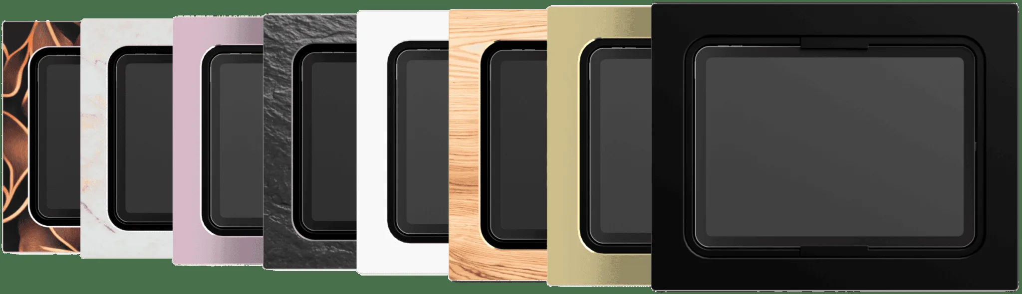 Huit cadres numériques avec écrans noirs et façades de différentes textures et couleurs, alignés en rangée.